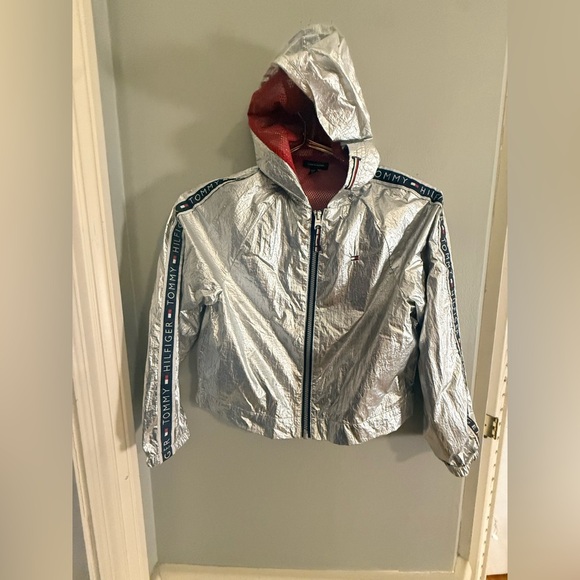 Tommy Hilfiger Kids Metallic Silver Logo Windbreaker Jacket – Size Medium (8/10) - Picture 1 of 7